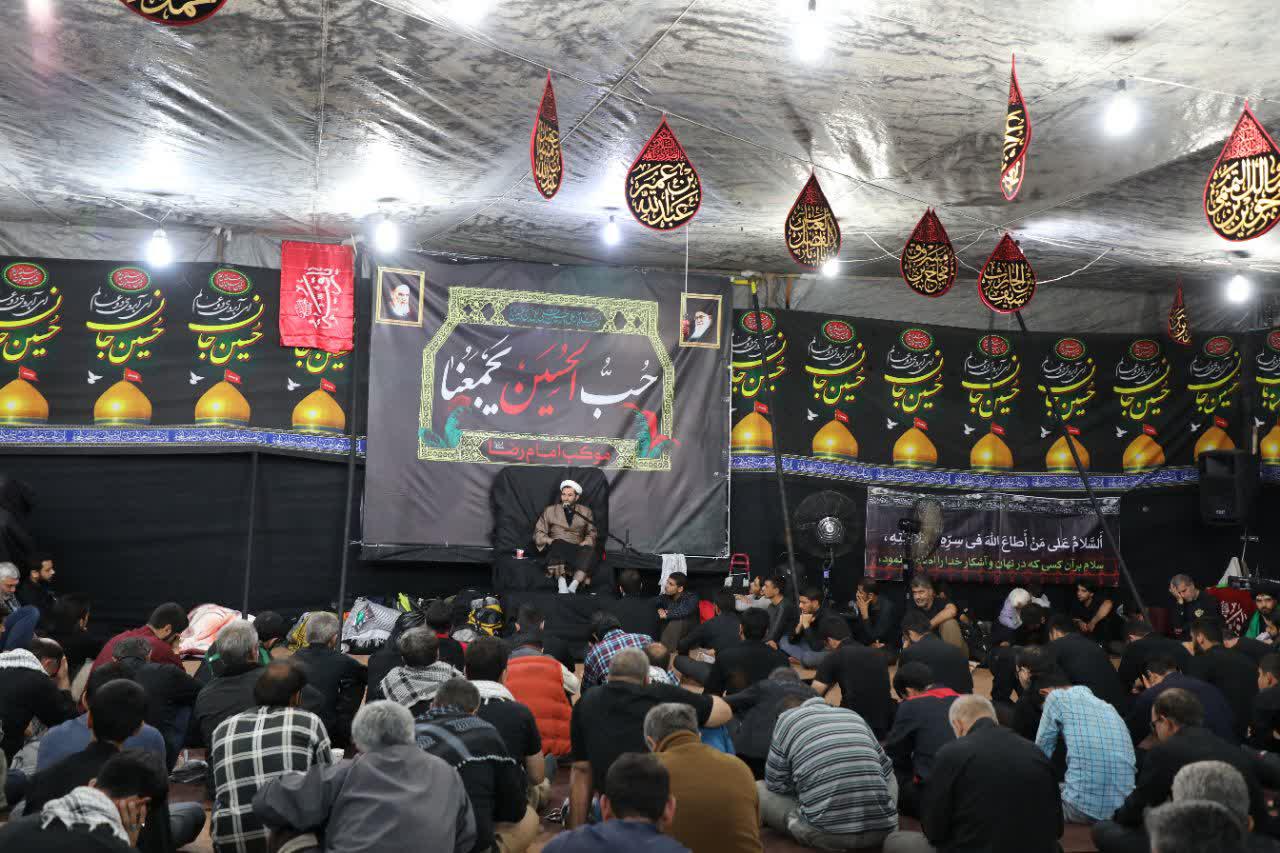 گزارش تصویری خدمات رسانی به زائران در روز اربعین حسینی