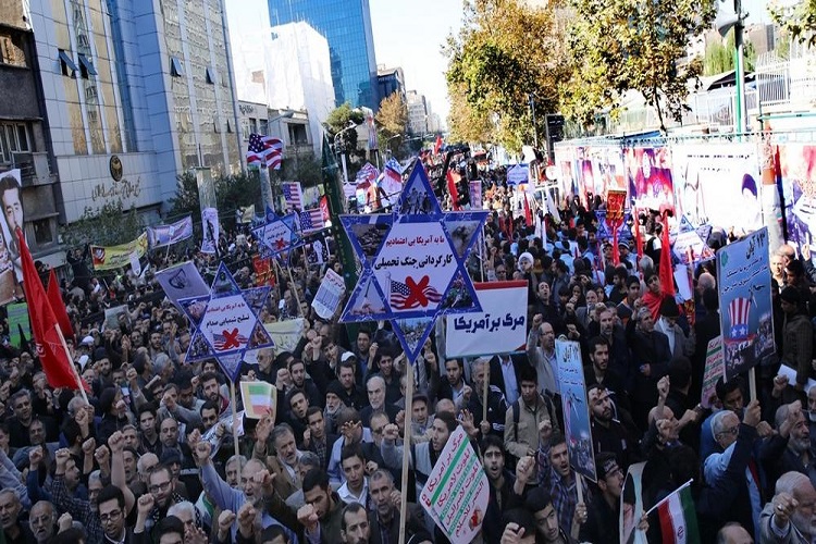 کرمانشاه یکپارچه &laquo;هیهات منا الذله&raquo; در یوم&zwnj;الله 13 آبان
