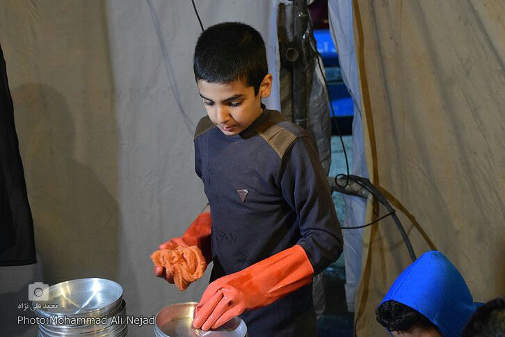 گزارش تصویری از خدمت&zwnj;رسانی به زائران اربعین در موکب&zwnj;های خرم&zwnj;&lrm;آباد