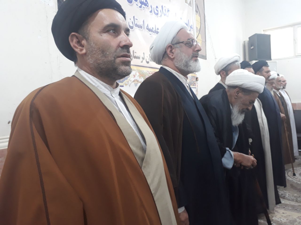 مراسم عمامه&zwnj;گذاری طلاب حوزه علمیه لرستان برگزار شد + عکس