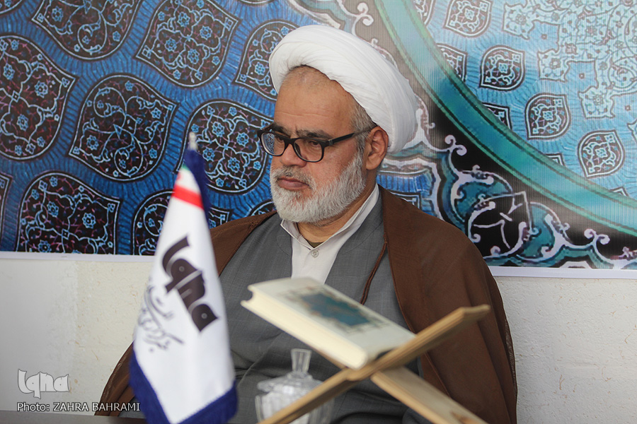 ترویج مفاهیم نورانی قرآن به مثابه مقابله با جنگ فرهنگی دشمنان است
