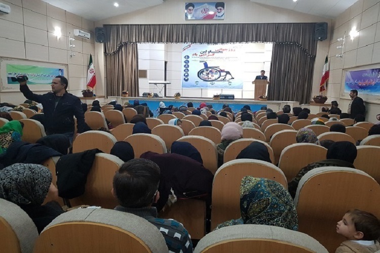 حقوق واقعی یک شهروند معلول در جامعه مورد توجه قرار نمی&zwnj;گیرد