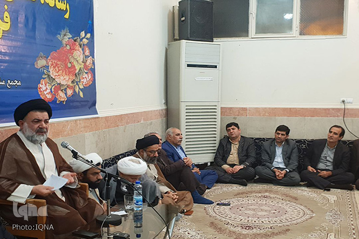 دیدار اصحاب رسانه لرستان با آیت&zwnj;الله میرعمادی با موضوع &laquo;رسانه، فضای مجازی، فرصت&zwnj;ها و تهدیدها&raquo;