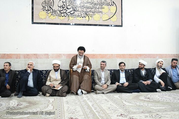 دیدار روسا دانشگاه&zwnj;ها و جمعی از دانشجویان لرستان با آیت&zwnj;الله میرعمادی