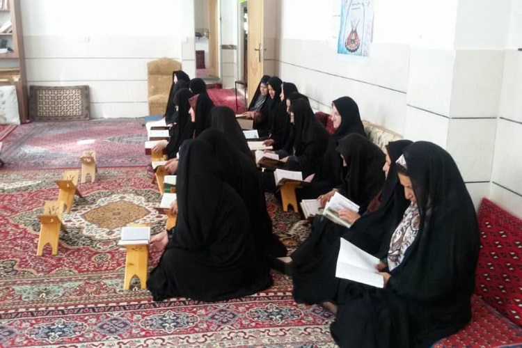 منزل شخصی خود را وقف فعالیتهای قرآنی کردم منزل شخصی خود را وقف فعالیتهای قرآنی کردم