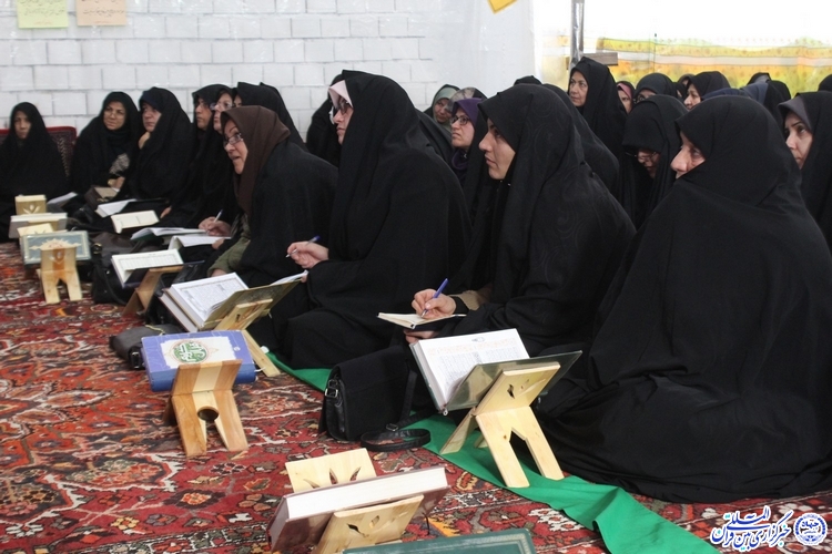 گزارش تصویری/دوره تدبر جزء 30 قرآن در فرخشهر