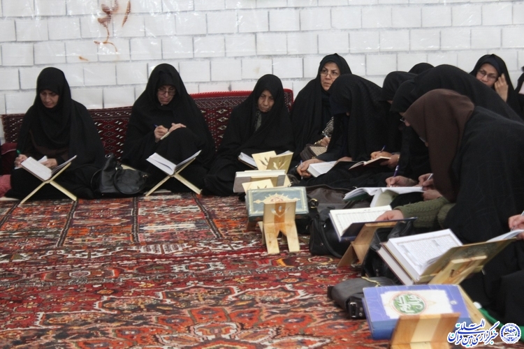 گزارش تصویری/دوره تدبر جزء 30 قرآن در فرخشهر
