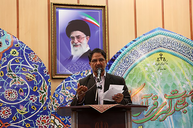 355 نفر در مسابقات قران کریم در دستگاه قضایی استان یزد شرکت کردند 355 نفر در مسابقات قران کریم در دستگاه قضایی استان یزد شرکت کردند
