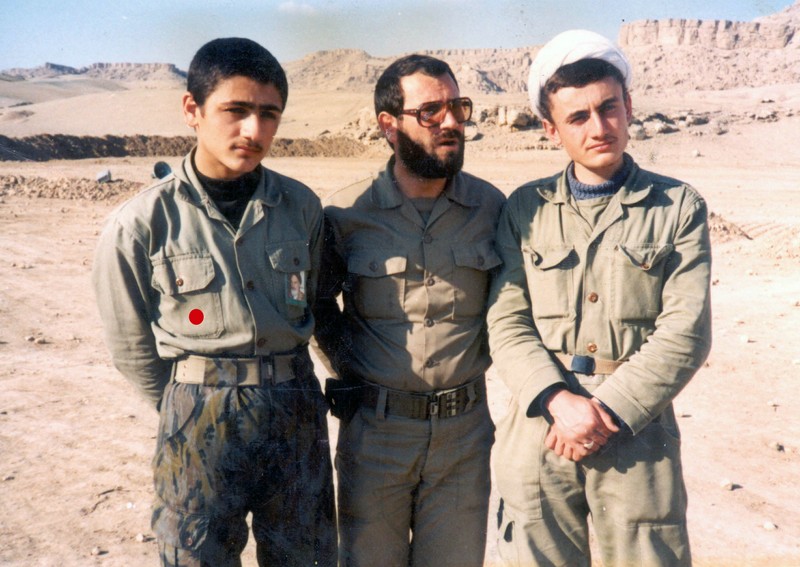 دو برادر؛ دو هم&zwnj;رزم/آب زنید راه را، هین که نگار می&zwnj;رسد!