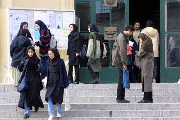 فضای دانشگاهها برای دانشجویان مساعد نیست فضای دانشگاهها برای دانشجویان مساعد نیست
