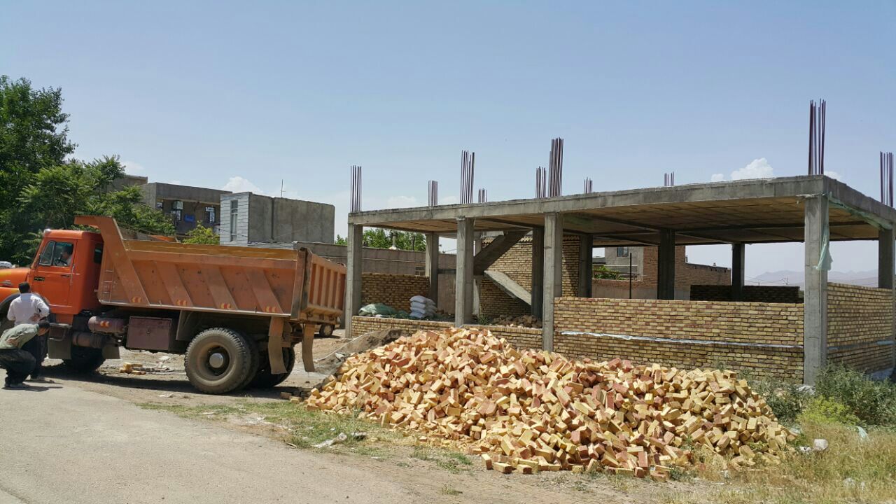 گام به گام از کلنگزنی تا افتتاح جامعهالقرآن نرجه در قاب دوربین گام به گام از کلنگزنی تا افتتاح جامعهالقرآن نرجه در قاب دوربین