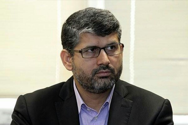 معلمان، افسران جنگ نرم هستند