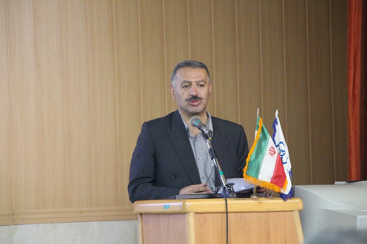معرفی و حفظ بزرگان و عالمان یکی از رسالتهای دانشگاه است معرفی و حفظ بزرگان و عالمان یکی از رسالتهای دانشگاه است