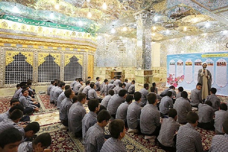 اجرای طرح انس با مسجد در مدارس اشتهارد