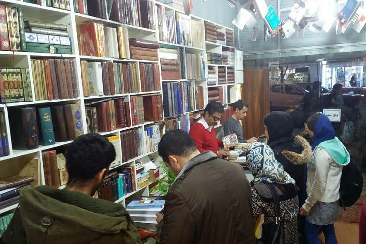 اجرای طرح &laquo;هر شهروند یک کتاب&raquo; در سنندج