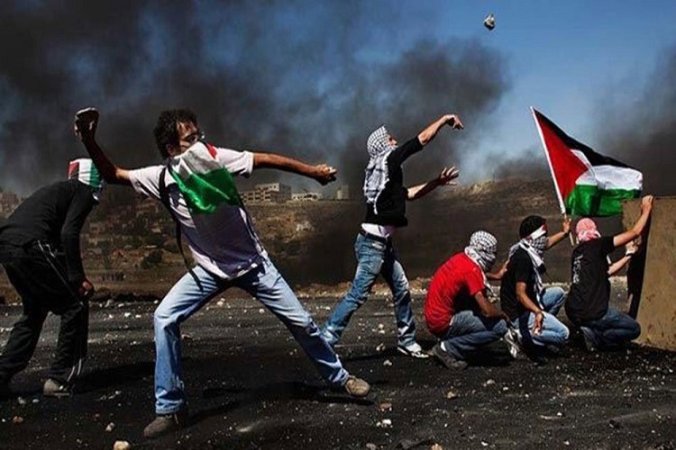 آتش مبارزه فلسطینیان با انتفاضه روشن شد