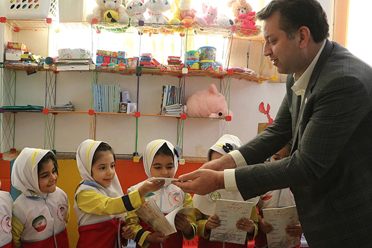 اجرای طرح کتاب&zwnj;خوانی با شعار &laquo;کودکان امروز، مدیران فردا&raquo; در یزد