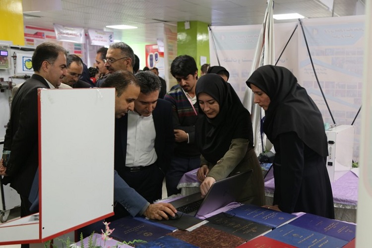 برپایی غرفه جهادداننشگاهی در نمایشگاه دستاوردهای پژوهشی و فناوری&zwnj;های استان کردستان