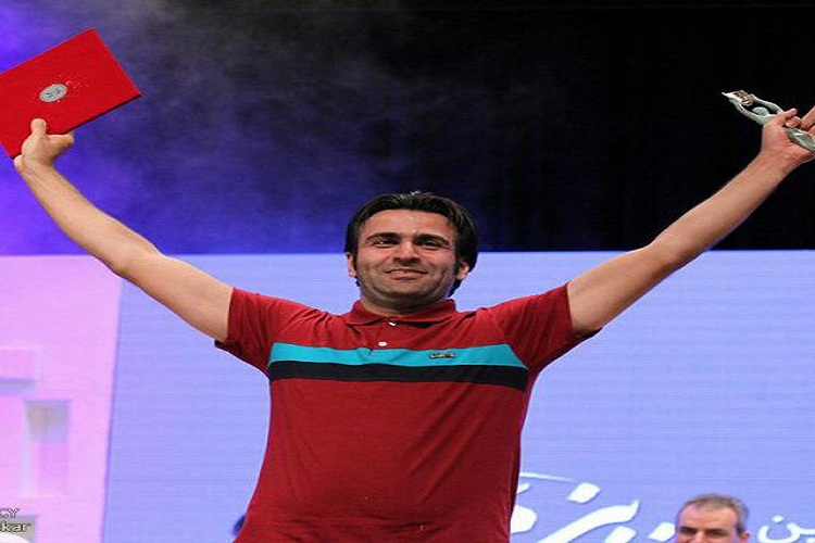 «زائری با دستان بسته» در جشنواره ملی تئاتر خیابانی رضوی پژمان شاهوردی