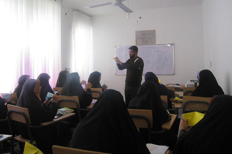 برپایی کارگاه « روش تدریس قرآن به کودکان» در زاهدان