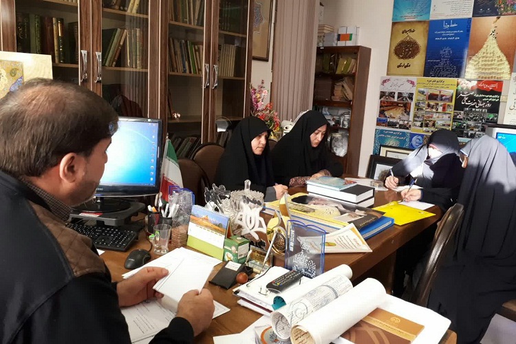 برگزاری جلسه تخصصی رئیس گروه قرآن و عترت لرستان با مدیران مؤسسات قرآنی شهرستان دورود