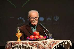 انسان ناگزیر به خدمت در جامعه است