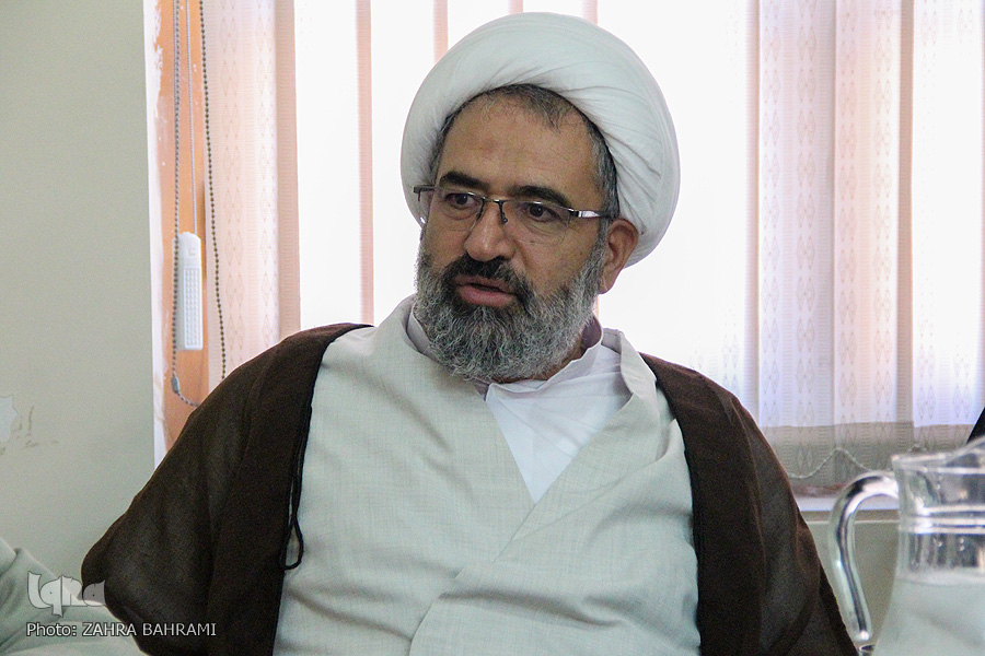 کمک به مستضعفین از افتخارات جمهوری اسلامی است کمک به مستضعفین از افتخارات جمهوری اسلامی است