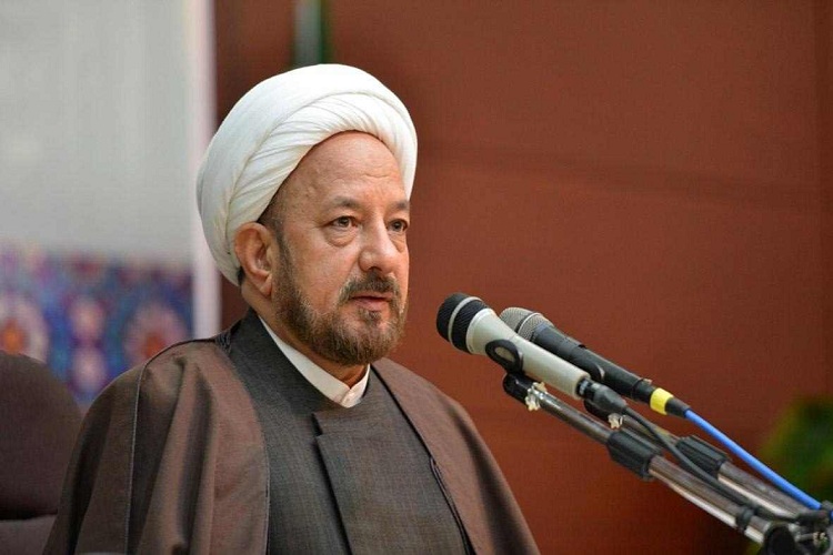 حوزه و دانشگاه برای تأسیس کرسی&zwnj;های نظریه پردازی اقدام کنند