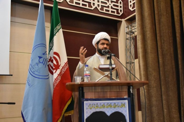 زنان نقش تعیین کنندهای در پیشرفت فرهنگ و دین در جامعه دارند زنان نقش تعیین کنندهای در پیشرفت فرهنگ و دین در جامعه دارند