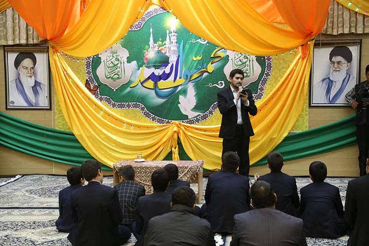 جشن میلاد پیامبر اکرم و امام صادق در یزد+عکس