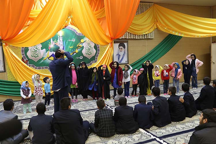 جشن میلاد پیامبر اکرم و امام صادق در یزد+عکس