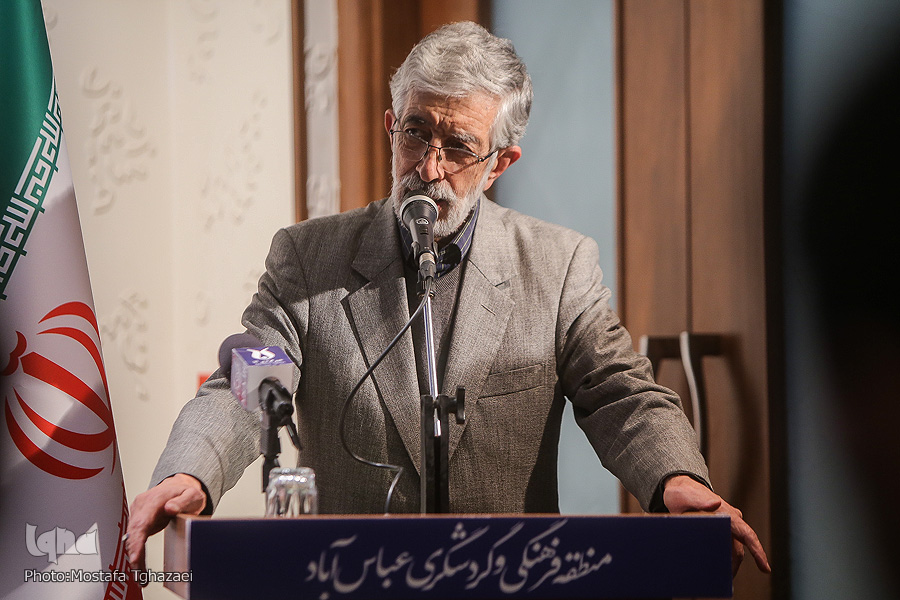 موسوی گرمارودی در قصیده&zwnj;سرایی، زبانزد است/ بیان مضامین دینی در قالب شعر نو