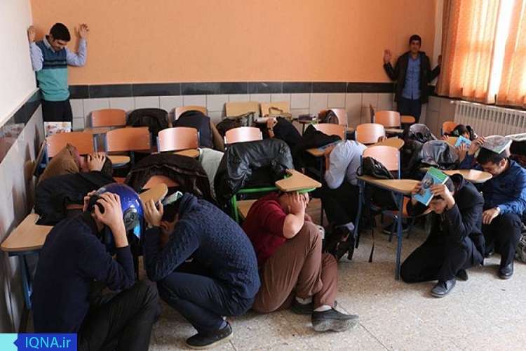 مانور زلزله و ایمنی در مدارس استان اردبیل برگزار شد