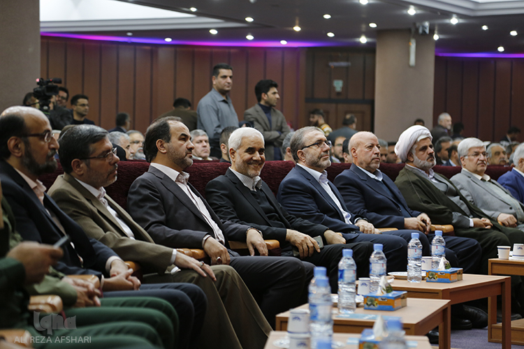 آیین معرفه دکتر عباس رضاییاستان دار محترم اصفهان وتکریم دکتر مهرعلیزاده استاندار سابق