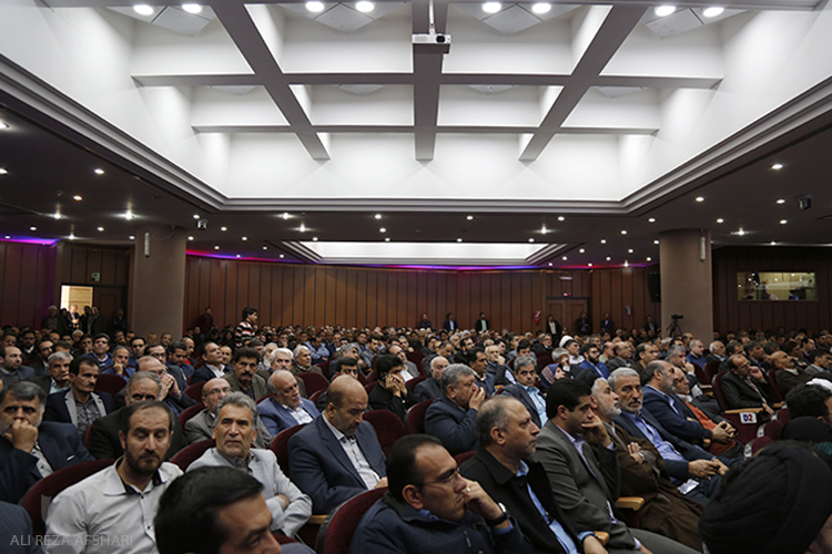آیین معرفه دکتر عباس رضاییاستان دار محترم اصفهان وتکریم دکتر مهرعلیزاده استاندار سابق