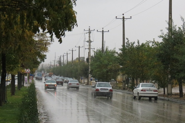 آبگرفتگی معابر در استان البرز/احتمال سیلابی شدن رودخانهها آبگرفتگی معابر در استان البرز/احتمال سیلابی شدن رودخانهها