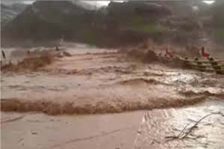 سیلاب شهر پلدختر را از دسترس خارج کرد