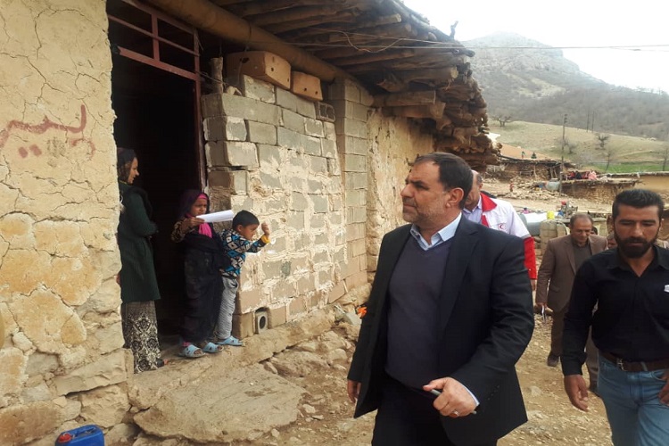 نماینده بویراحمد و دنا از مناطق سیل&zwnj;زده لوداب بازدید کرد