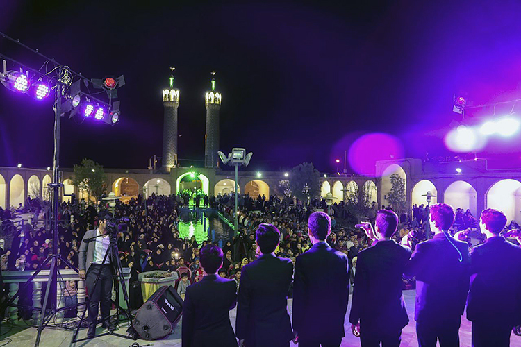 جشن مبعث در امامزاده سیدنورالدین احمد اردکان