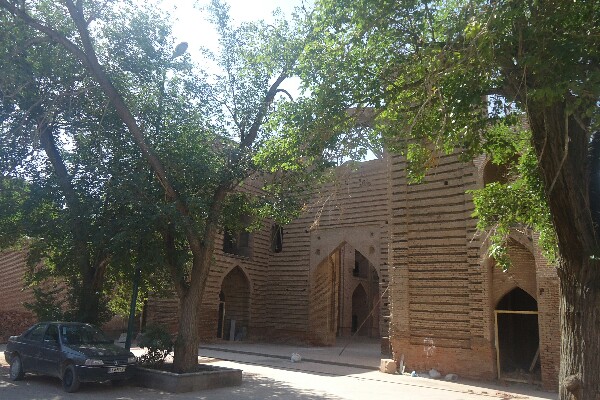 مسجد مطلّب&zwnj;خان خوی؛ بزرگترین مسجد روباز کشور/گنبدی که هیچ&zwnj;گاه ساخته نشد