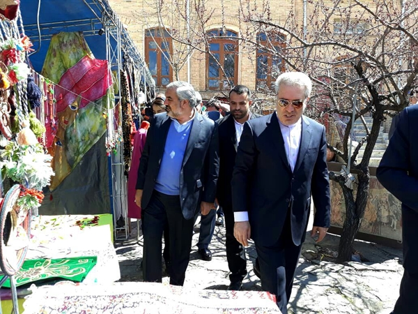 بازدید رئیس سازمان میراث فرهنگی از قرآن تاریخی نگل + عکس بازدید رئیس سازمان میراث فرهنگی از قرآن تاریخی نگل + عکس