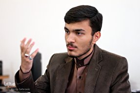 تلاوت رضا گلشاهی از سورهای حدید و تین