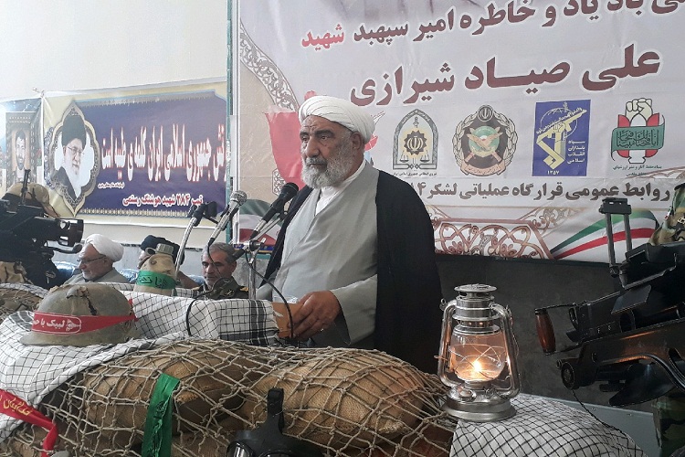 آرم سپاه در فکر و سینه ماست
