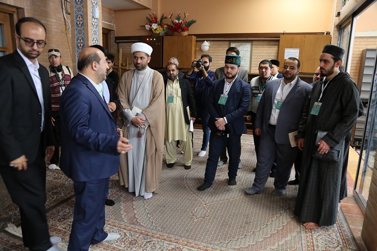 بازدید شرکت&zwnj;کنندگان مسابقات قرآن طلاب علوم دینی از دارالقرآن علامه طباطبایی(ره)