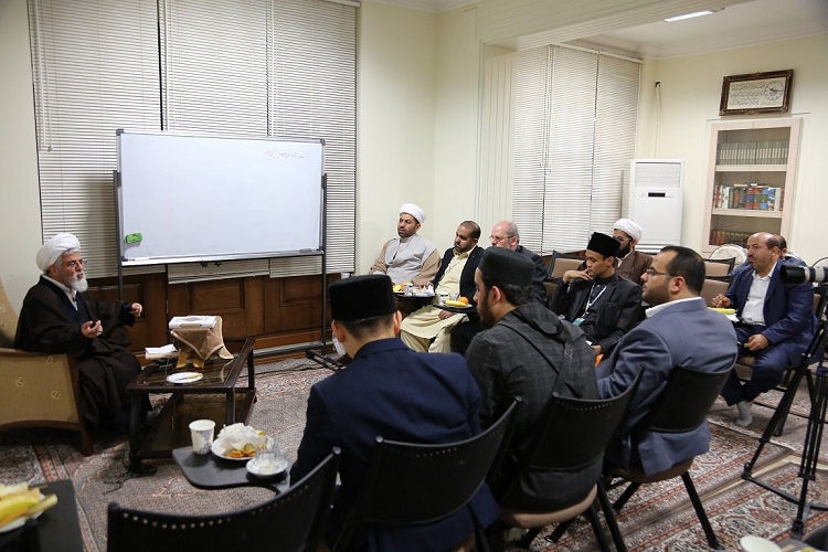 علامه طباطبایی(ره) عالمی زمان&zwnj;شناس بود