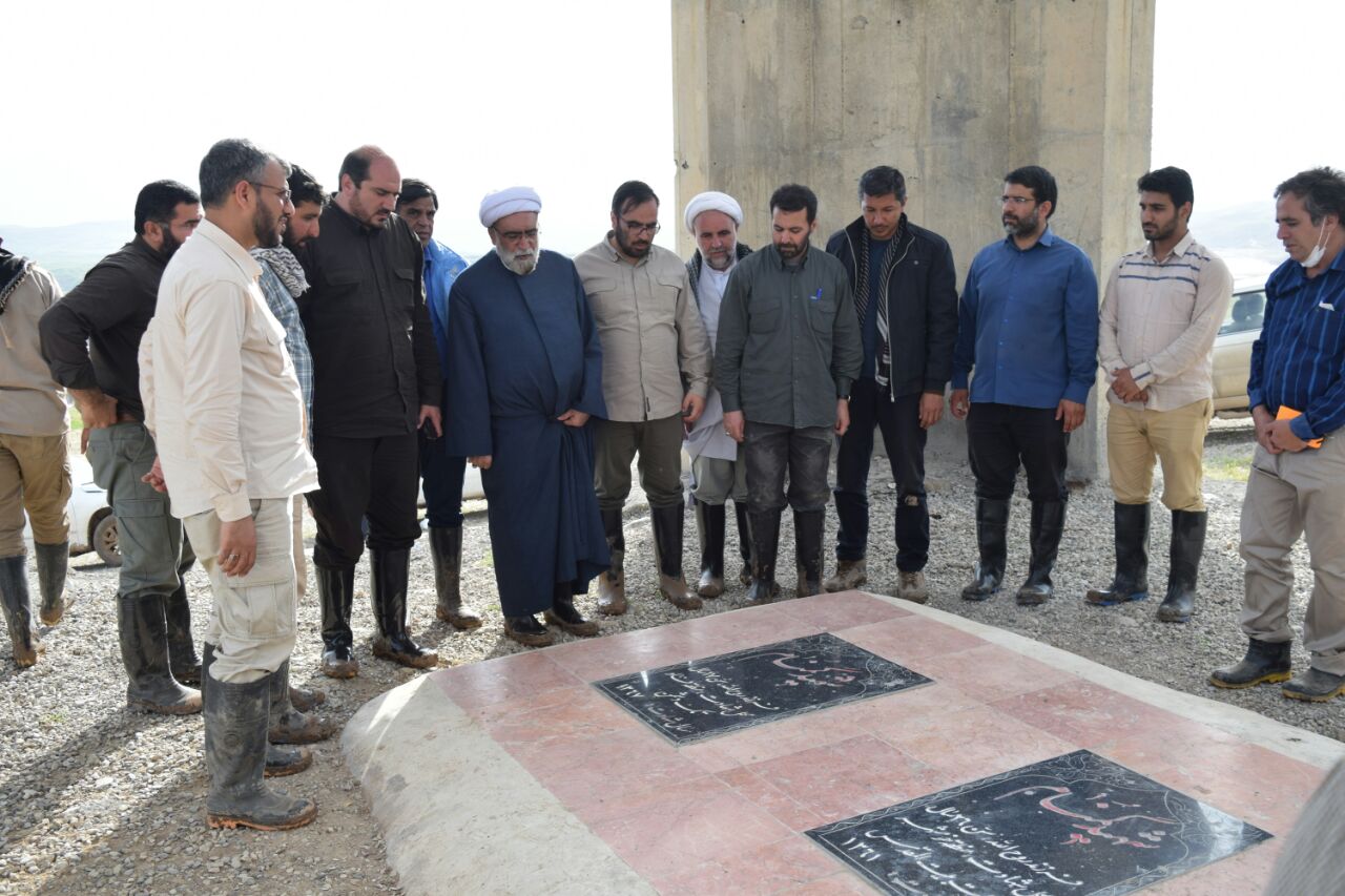گزارش تصویری بازدید تولیت آستان قدس رضوی از مناطق سیل&zwnj;زده لرستان