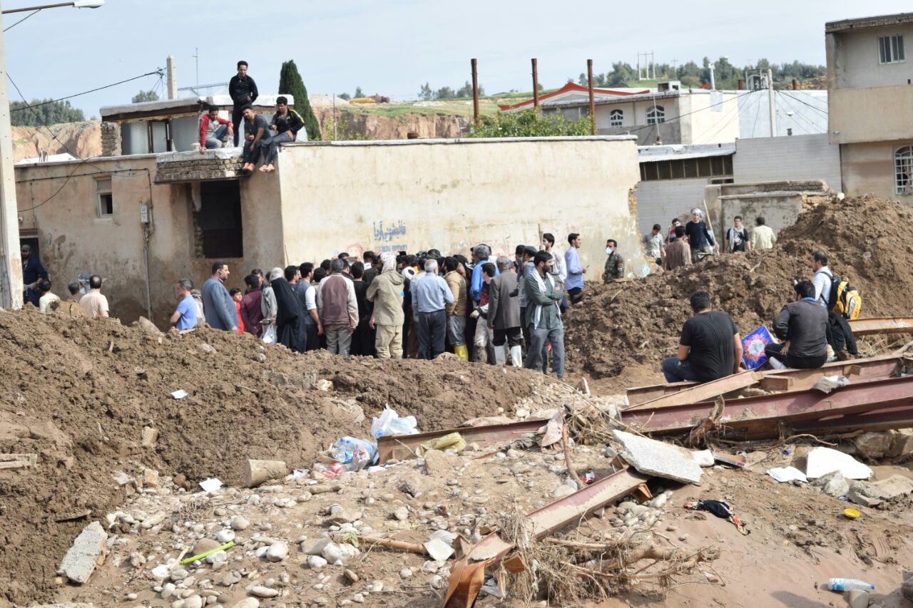 گزارش تصویری بازدید تولیت آستان قدس رضوی از مناطق سیل&zwnj;زده لرستان