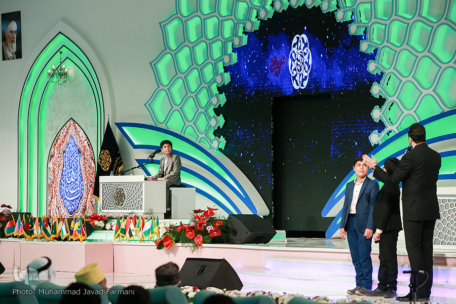 درد دل مردم حاضر در سالن مسابقات قرآن/ برنامه‌های قرآنی وقتی اثر بخش خواهد بود که عمل به قرآن در جامعه جریان داشته باشد