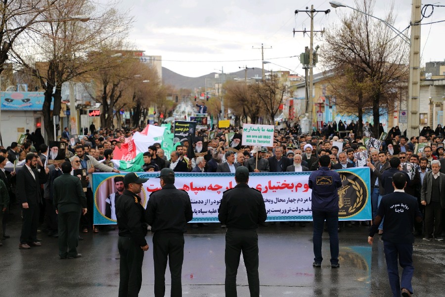 تظاهرات حمایت از سپاه پاسداران در چهارمحال و بختیاری+عکس