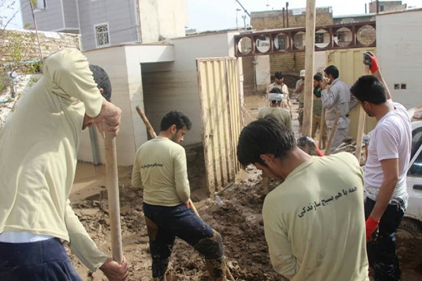 اعزام گروه جهادی دانشجویان دانشگاه آزاد و علوم پزشکی همدان به لرستان